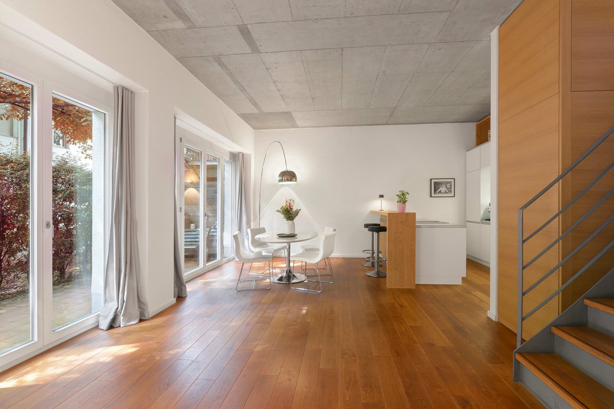 Exposed concrete and oak wood