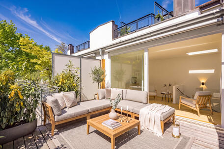 Idyllische Ruheoase in bester Citylage: Stylisches Townhouse mit Rooftop-Terrasse