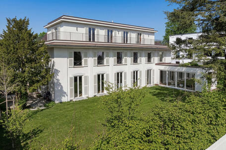 Ikonischer Chic in Gerner Toplage: Hochklassige Villa mit sechs Schlafzimmern