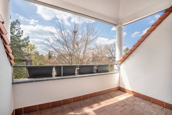 Geschützte Dachterrasse