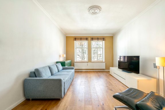 A bright and airy home on the 3rd floor