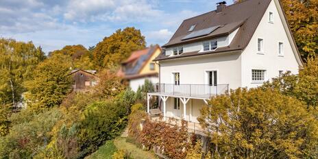 A single-family home renovated in 2018/19 with a stunning view and plenty of space