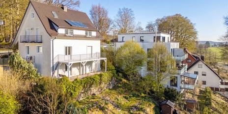 On a hillside with a dream view: detached house modernized in 2018/19 with plenty of space