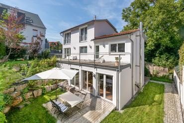 In Laufnähe zum Ammersee: Charmantes Townhouse in zentraler, ruhiger Lage