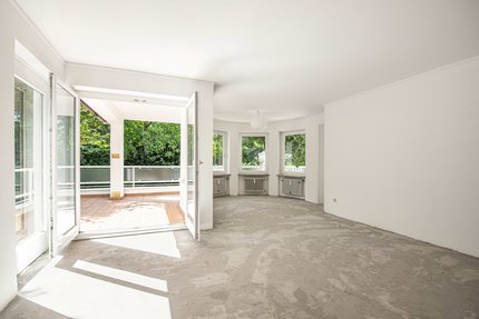 Süd-West-Terrasse und charmanter Ess-Erker