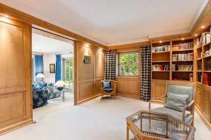 Bibliothek/Arbeitszimmer