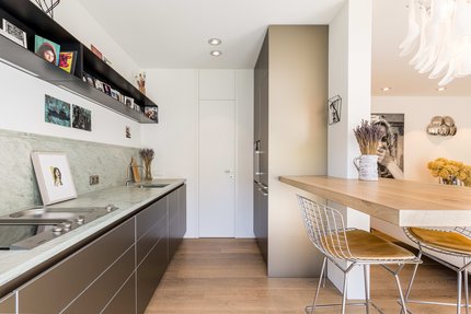 Die bulthaup-Küche wird durch eine Speisekammer ergänzt