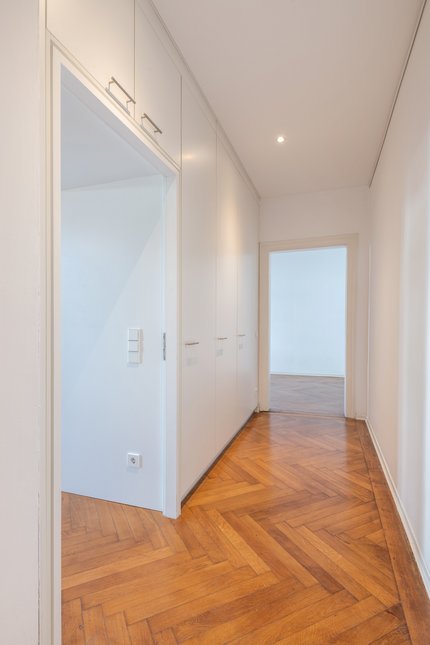 Historisches Fischgrätparkett