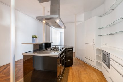 Offen gestaltete Küche