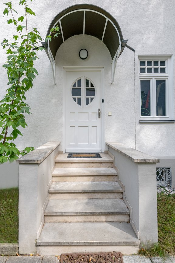 Charmanter Hauseingang