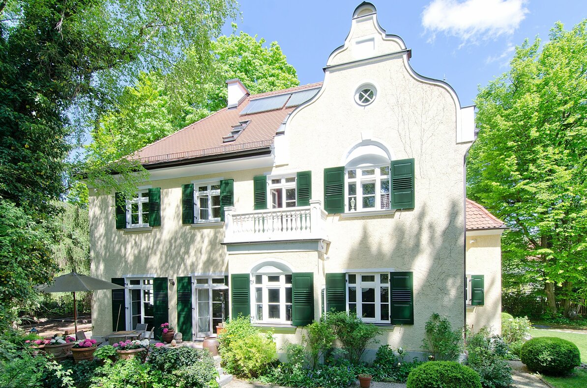 JugendstilJuwel des Architekten August Exter, prachtvolle Villa von