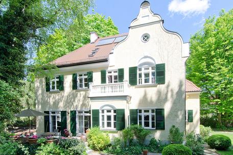 Jugendstil-Juwel des Architekten August Exter, prachtvolle Villa von 1895 auf Parkgrundstück