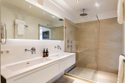 Zeitlos modernes Bad