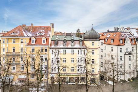 Art nouveau rarity in the heart of Neuhausen: residential and commercial building with 9 units