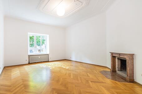 Jugendstil-Wohnung mit 5 Zimmern und Kamin