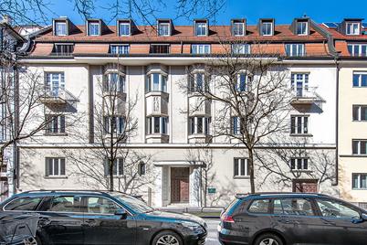 Jugendstil-Wohnung mit 5 Zimmern und Kamin