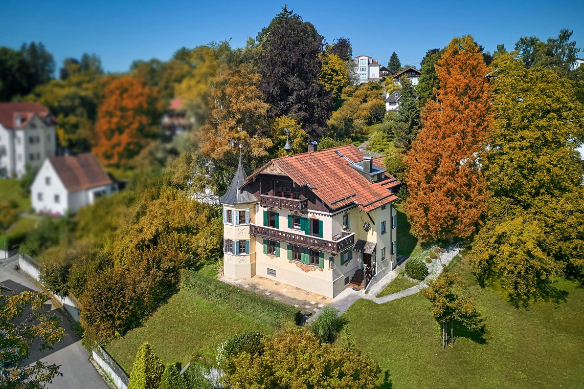 Magnificent old building jewel from 1905