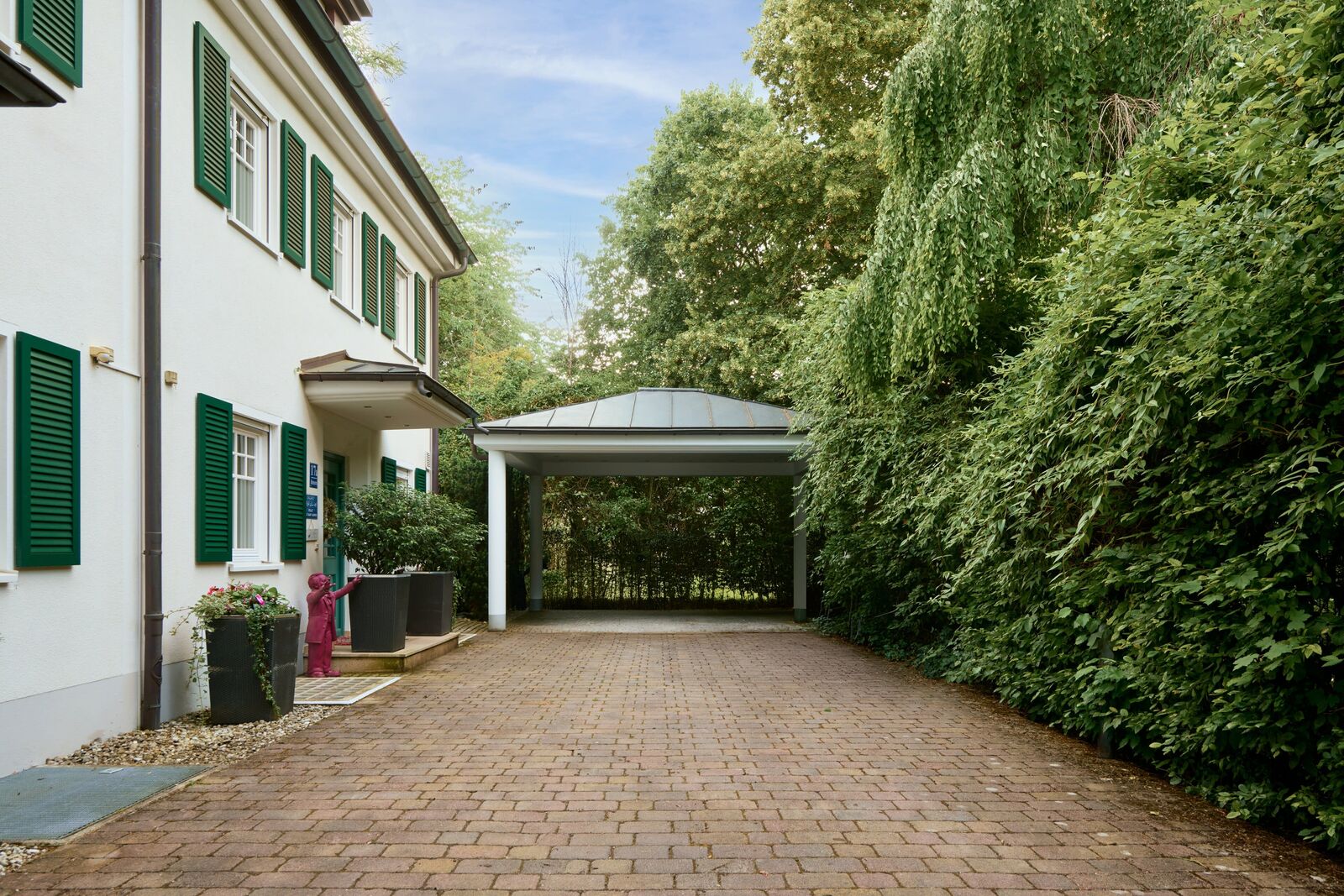 Beleuchteter Doppel-Carport