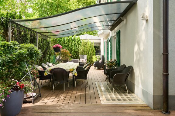 Dining area under the pergola