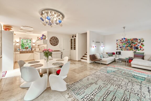 Living area with natural stone