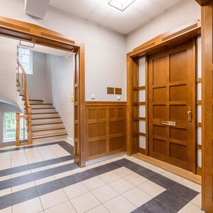 1998/99 sanierter Altbau