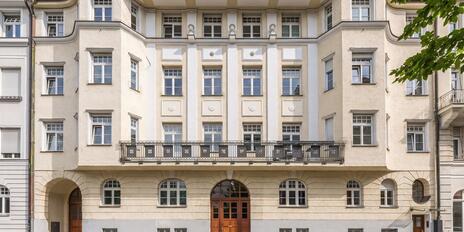Kapitalanlage am Königsplatz: Büro-Einheit in Stadtpalais - Spätere Umnutzung zu Wohnraum denkbar