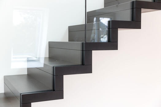 Holz-Glas-Treppe