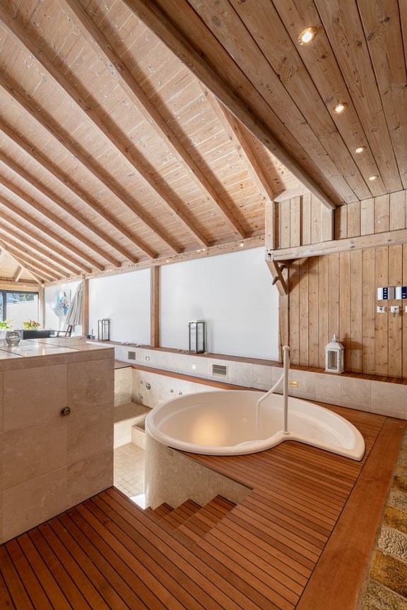 Großer Wellnessbereich