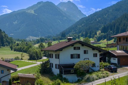 Grundstück mit Altbestand