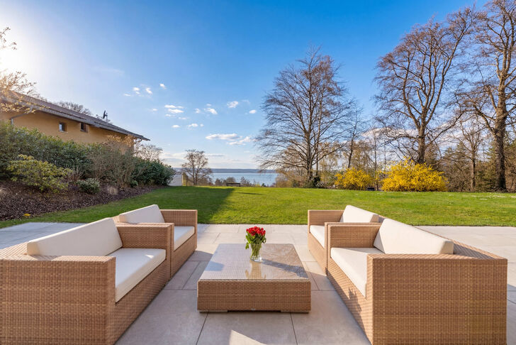 Idyllische Terrasse mit Weitblick