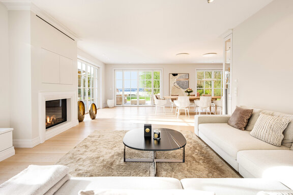 Behagliches Ambiente mit Kamin