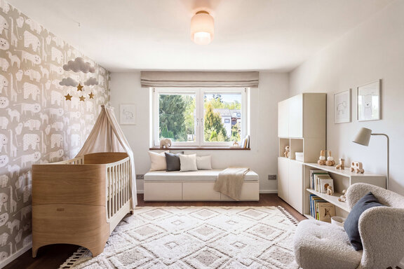 Bright children's room (virtually furnished)