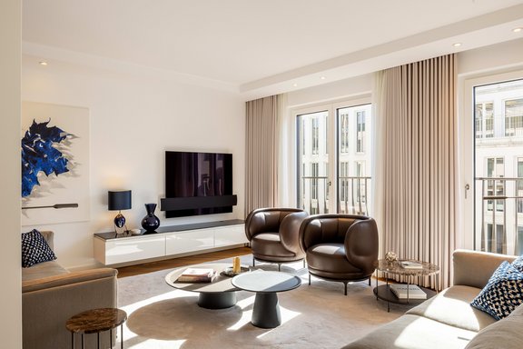 An airy, sun-filled living experience