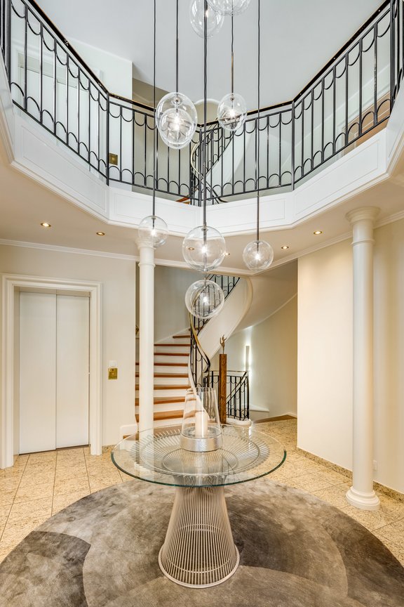 Repräsentatives Entrée