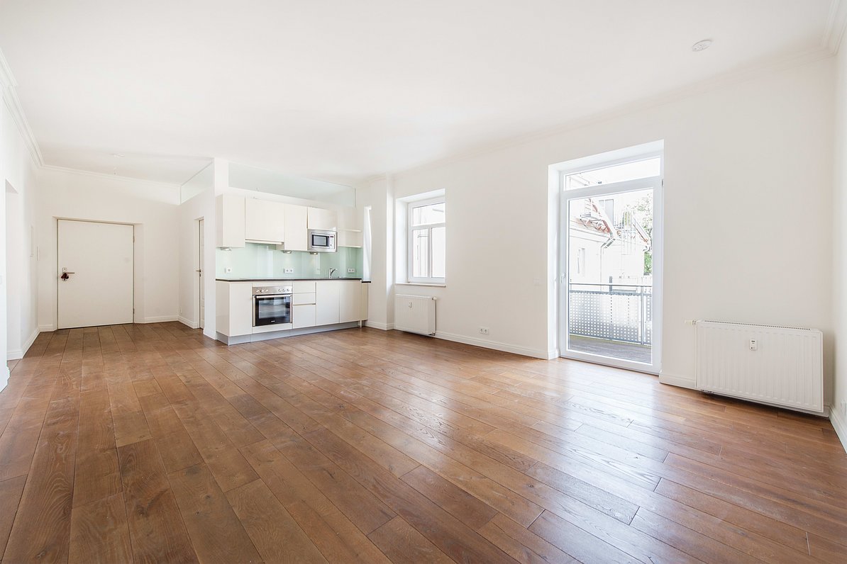 Living area with access to the balcony