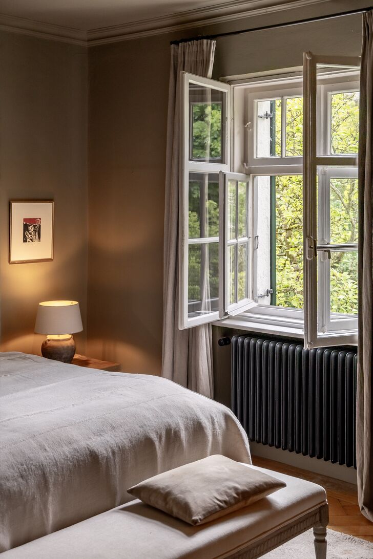 Schlafzimmer mit Blick ins Grüne