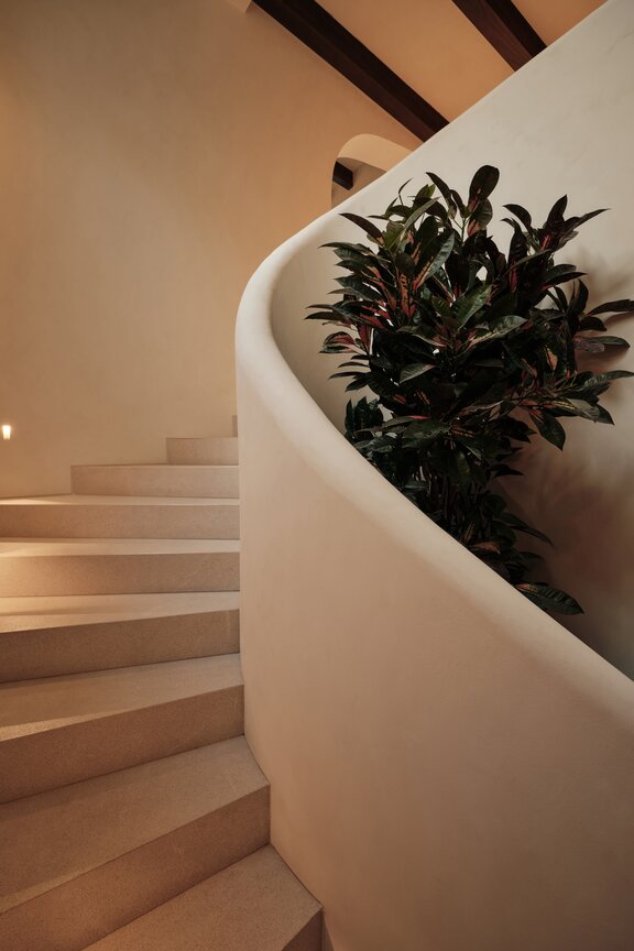 Architecture That Guides the Eye