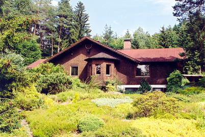 Landhaus mit Schwimmhalle auf 3.667m² Traum-Grund