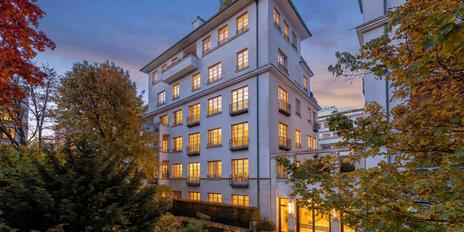 Lenbach-Gärten: Exquisites Stadtdomizil über 312 m² mit separater 2-Zimmer-Gästewohnung