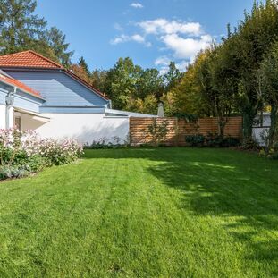 Sonniger Garten in idealer Ausrichtung