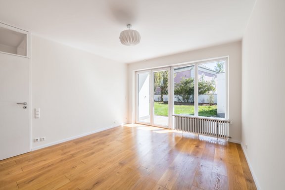 Kinderzimmer mit Gartenzugang