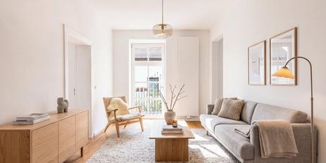 Lichtdurchflutete 2-Zimmer-Altbauwohnung mit Charme und Südbalkon am Zenettiplatz