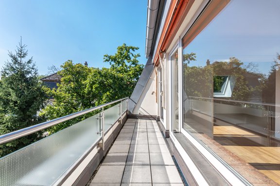 Terrasse mit Blick ins Grüne