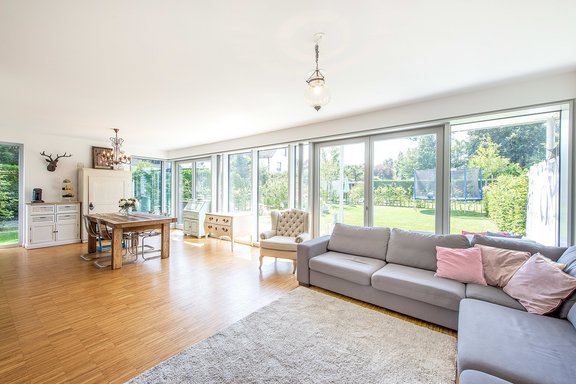 Bright living area with terrace access