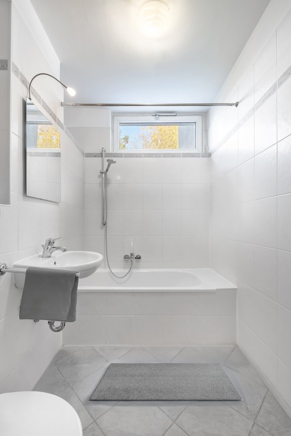 Functional daylight bathroom