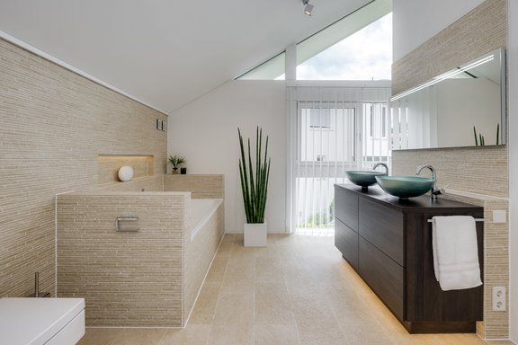 Maßeinbauten im Bad