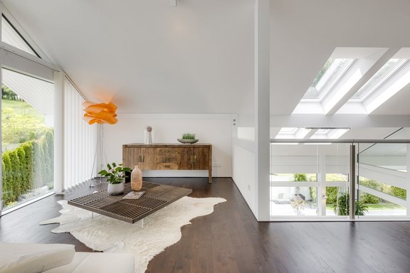 Weitläufige Galerie