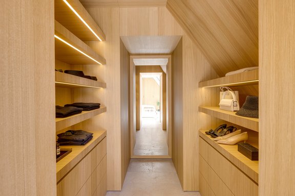 Integrierte Ankleide im Masterschlafzimmer