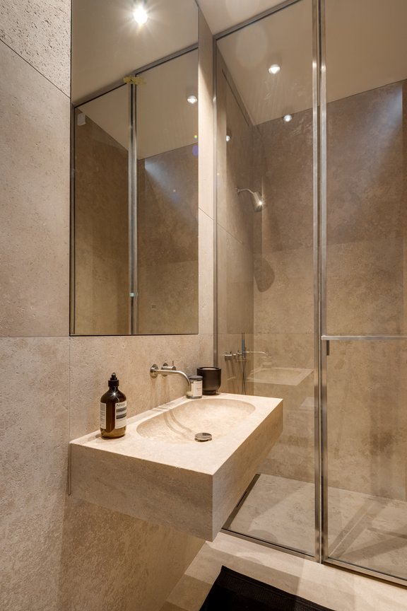 Duschbad im 4. Obergeschoss