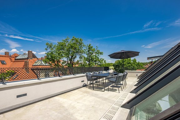 Dachterrasse mit viel Platzangebot